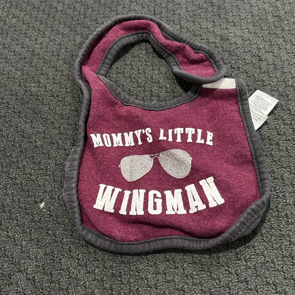 🧸 10/$10 - BABY SALE - bib